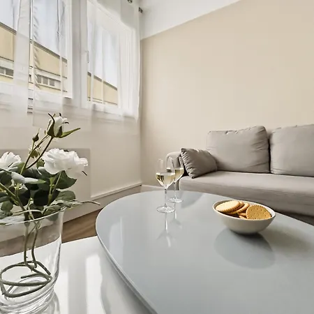 Apartment L'escapade Amienoise, T4 Moderne Et Convivial En Centre-ville Amiens