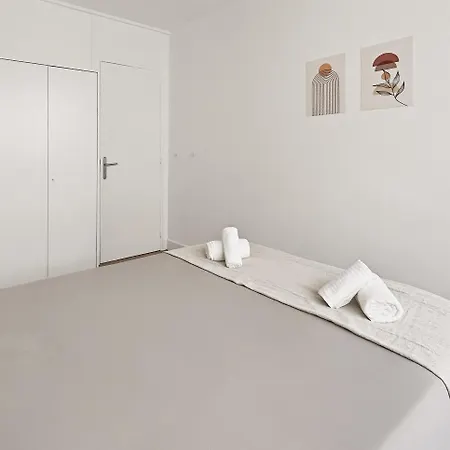 T4 Moderne Et Convivial En Centre-ville Amiens
